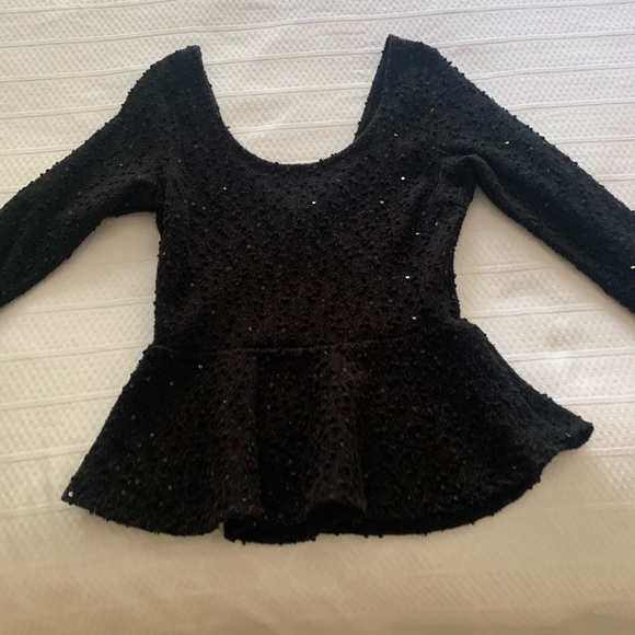 Black scoop neck dressy top!From a boutique store in London - Picture 2 of 3